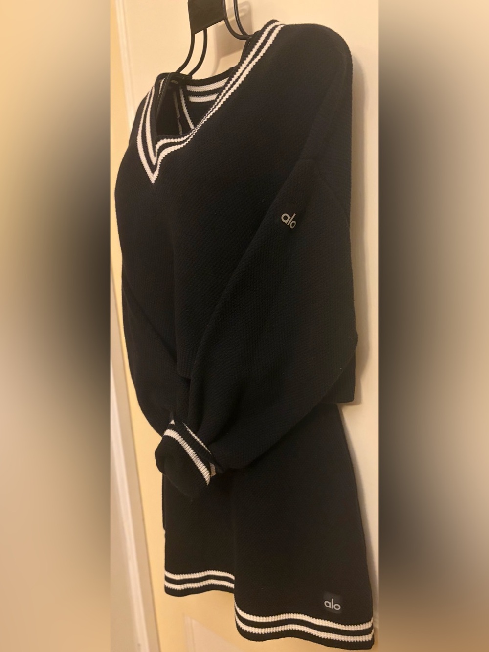 ALO Yoga Tennis club knit black and white set (top, skirt, pullover sweater ) - Picture 14 of 16